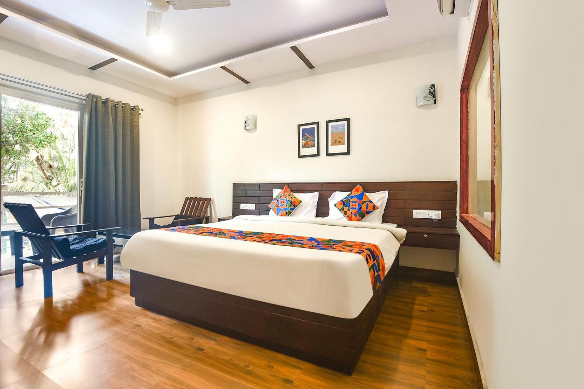 Fabhotel La Volga - Nr Morjim Beach Luaran gambar