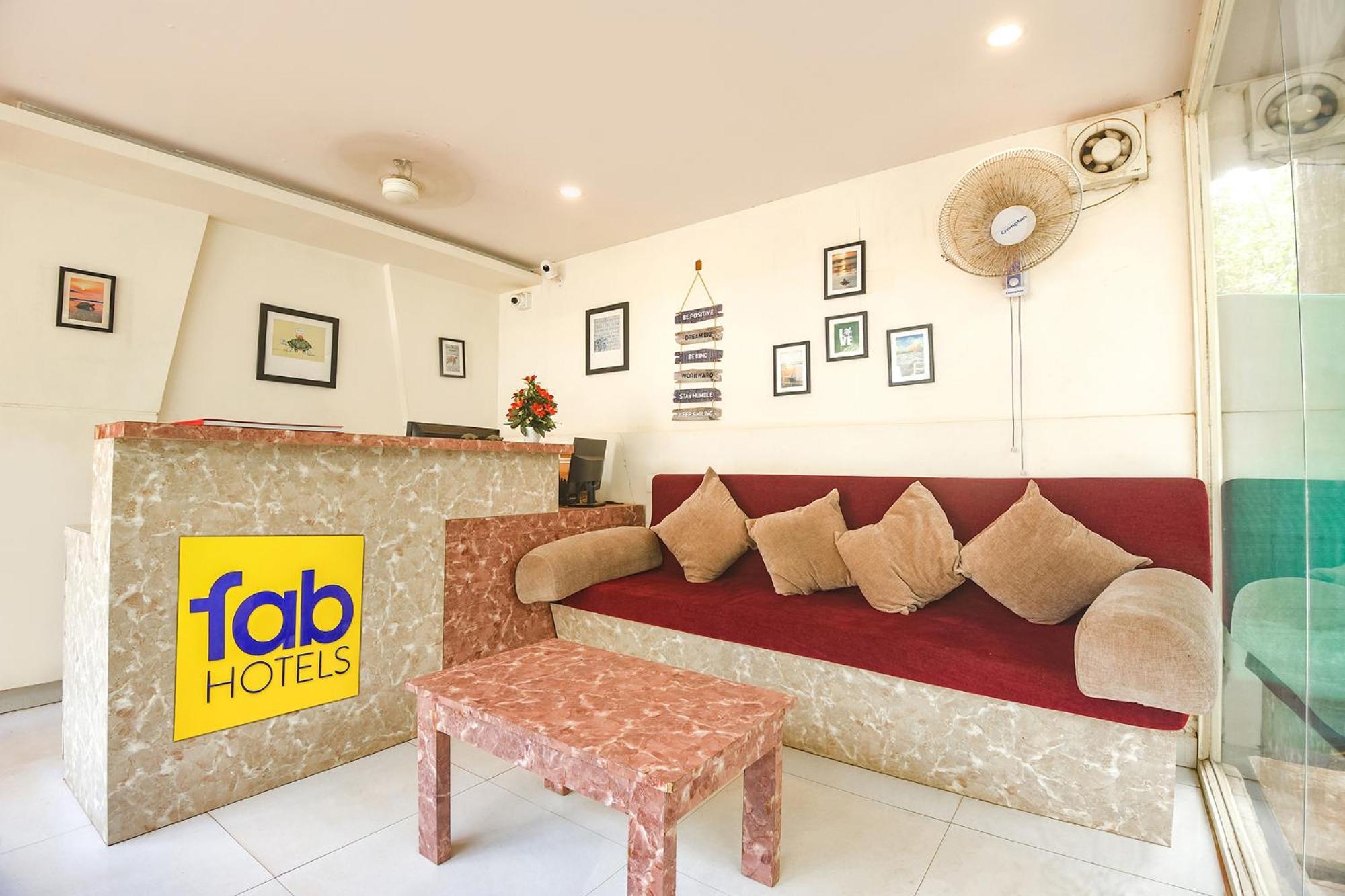 Fabhotel La Volga - Nr Morjim Beach Luaran gambar